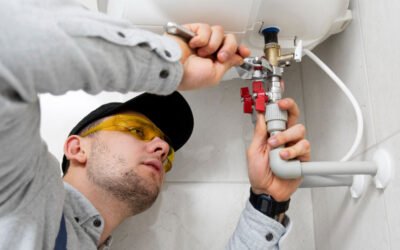plomero reparando Guía Completa para la Detección de Fugas de Agua
