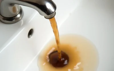 agua cafer copia ¿Por Qué el Agua de la Tubería Sale Café? Causas y Soluciones